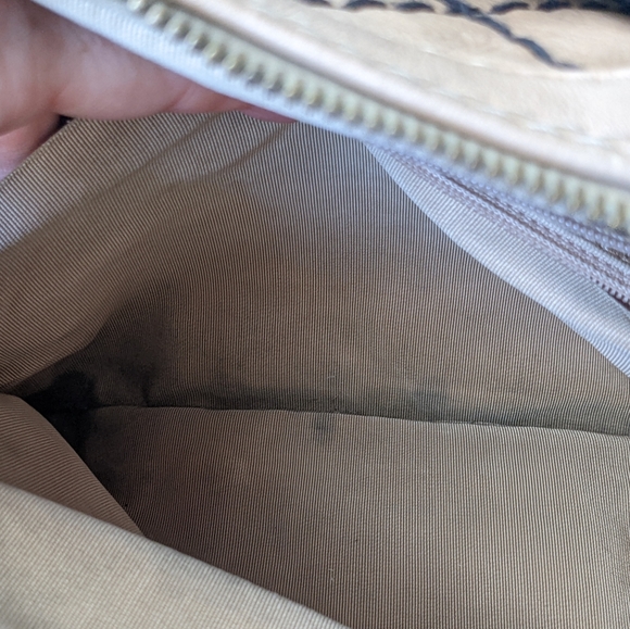 Chanel vintage Surpique handbag - Picture 11 of 17